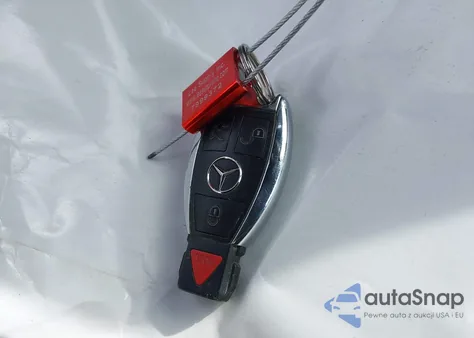 2015 Mercedes-Benz E 350 4Matic z USA, uszkodzony, nr VIN WDDHF8JB7FB092565